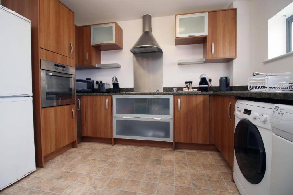 The Observatory By Mia Living 2 Bedroom Overlooking With Free Parking Swansea