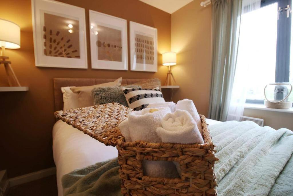 Apartment The Observatory By Mia Living 2 Bedroom Overlooking With Free Parking Swansea