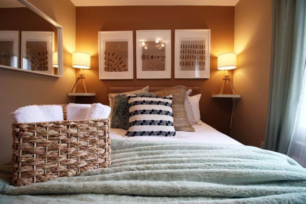 The Observatory By Mia Living 2 Bedroom Overlooking With Free Parking Apartment