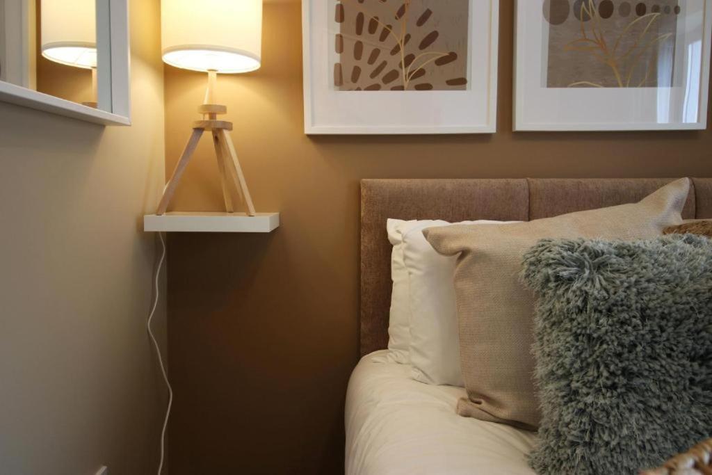Apartment The Observatory By Mia Living 2 Bedroom Overlooking With Free Parking Swansea